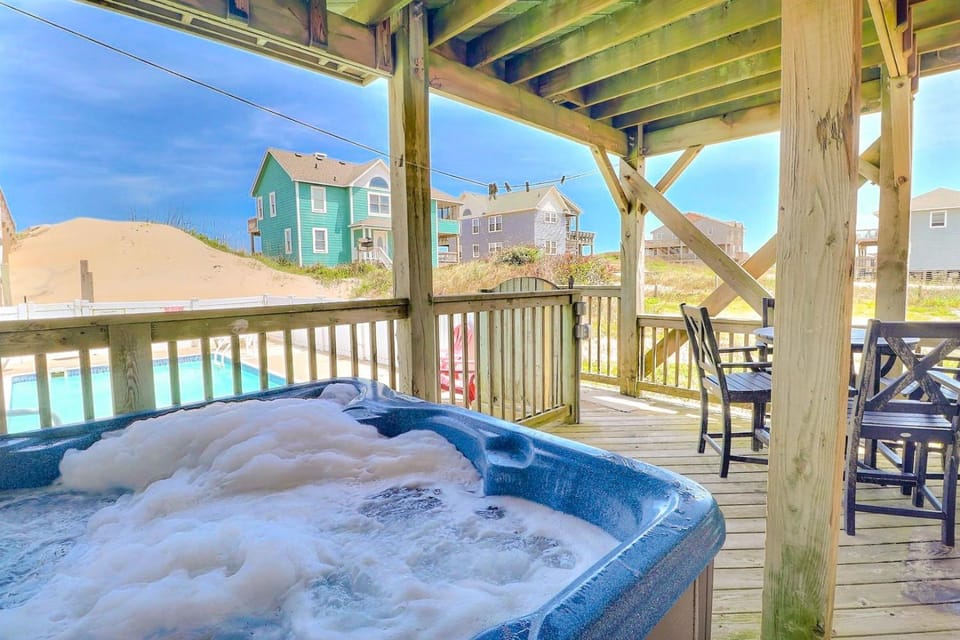 7076 - JMJ Seascape House in Nags Head