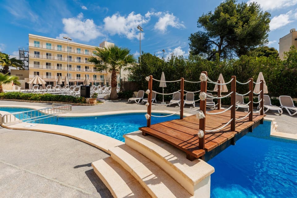 Property building, Swimming pool