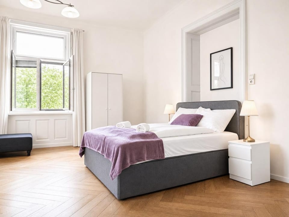 Bed, Bedroom