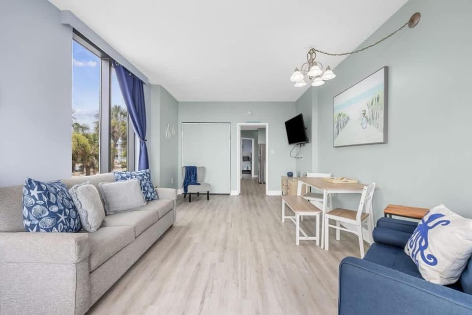 *FRESH NEW OCEANFRONT*Pool*KING Bed*OMG VIEW*Approved Dogs*F22-4 House in Myrtle Beach
