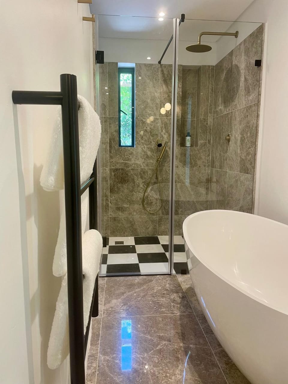 Shower, Toilet, Bathroom, Bath