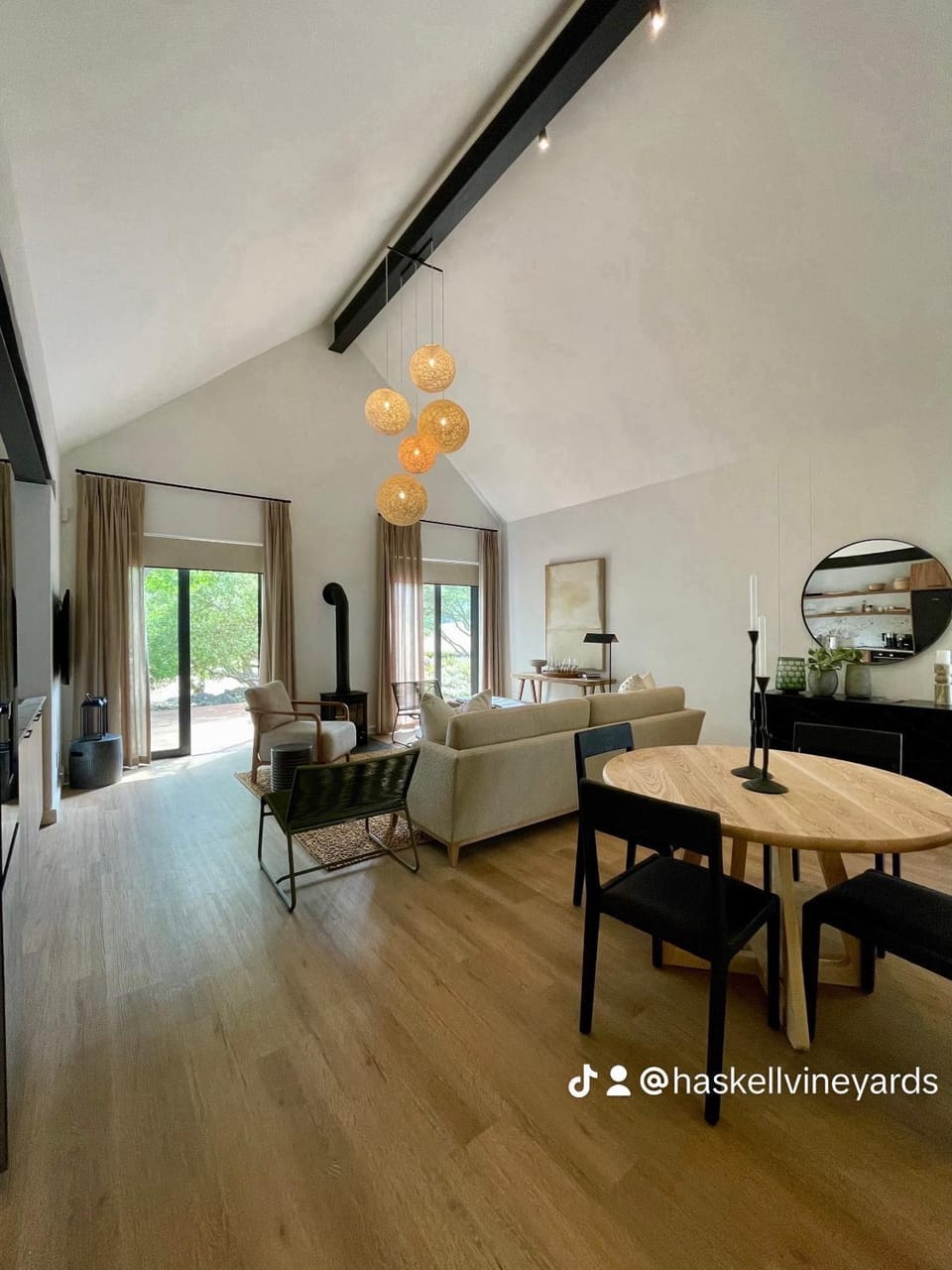 Living room, Seating area, Dining area