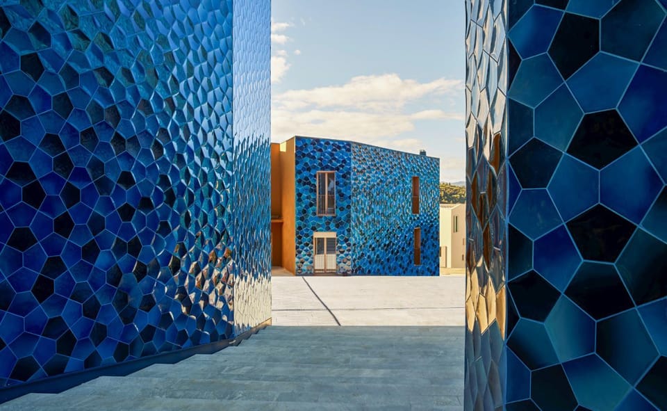 Property building, Day