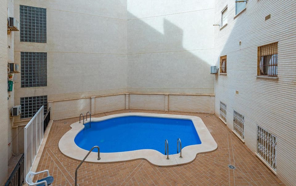 Swimming pool, Swimming pool