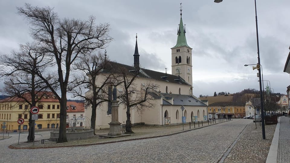 City view, Quiet street view