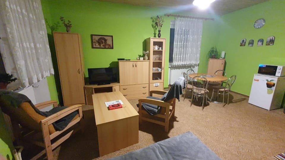 Communal lounge/ TV room, Seating area