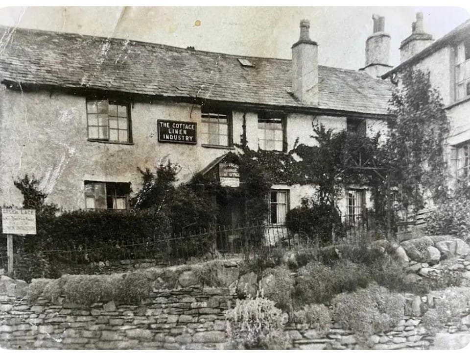 Quirky Cottage, Cosy Grade II listed 2 bed apartment Troutbeck Bridge Apartment in England