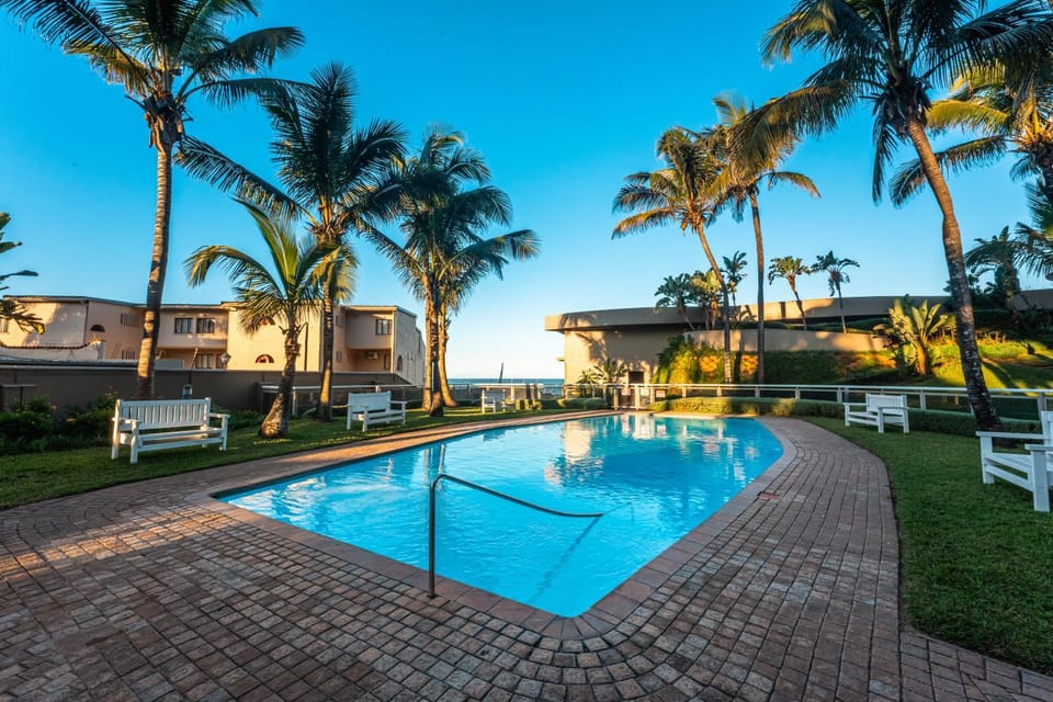 301 Ballito Manor View- Pozzie at the beach Apartment in Dolphin Coast