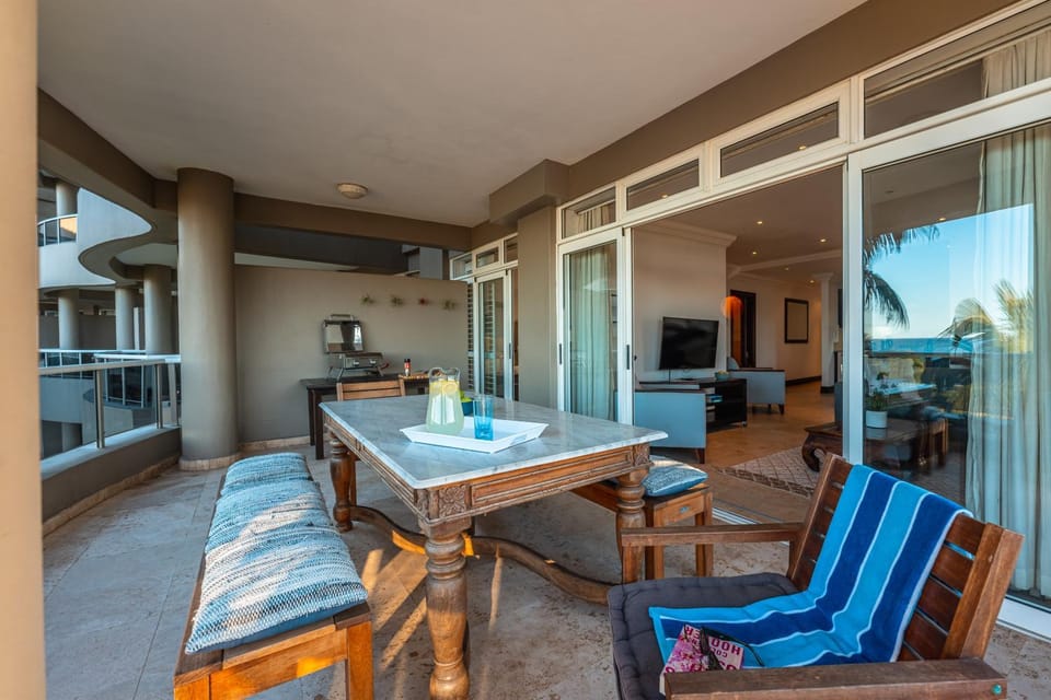 301 Ballito Manor View- Pozzie at the beach Apartment in Dolphin Coast