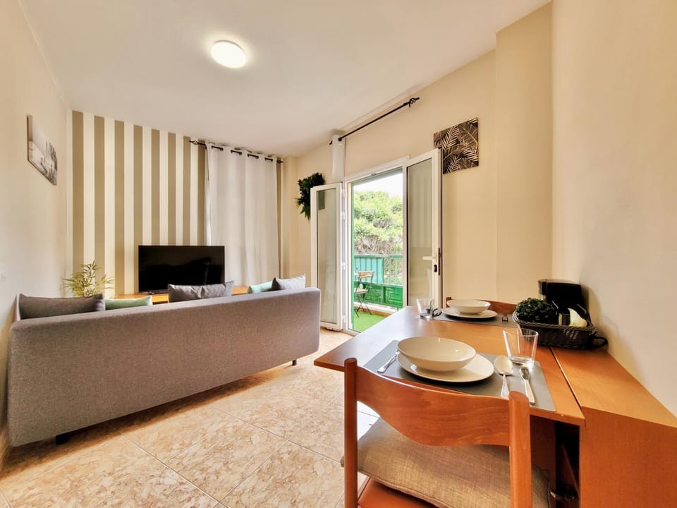 TV and multimedia, Living room, Dining area