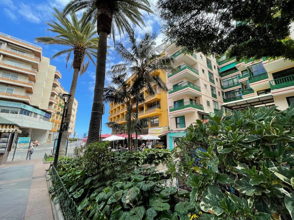 Property building, Off site, Neighbourhood
