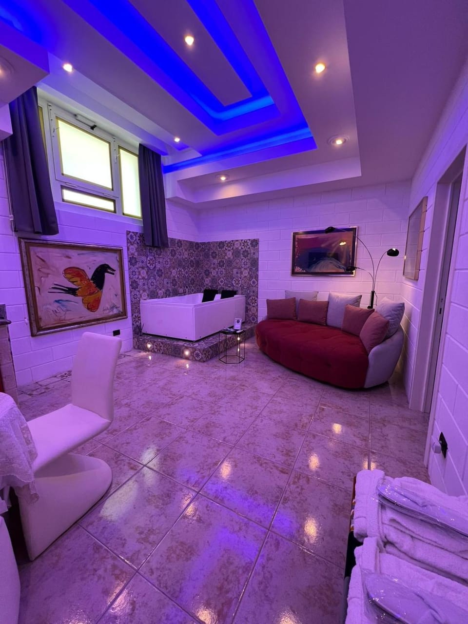 Photo of the whole room