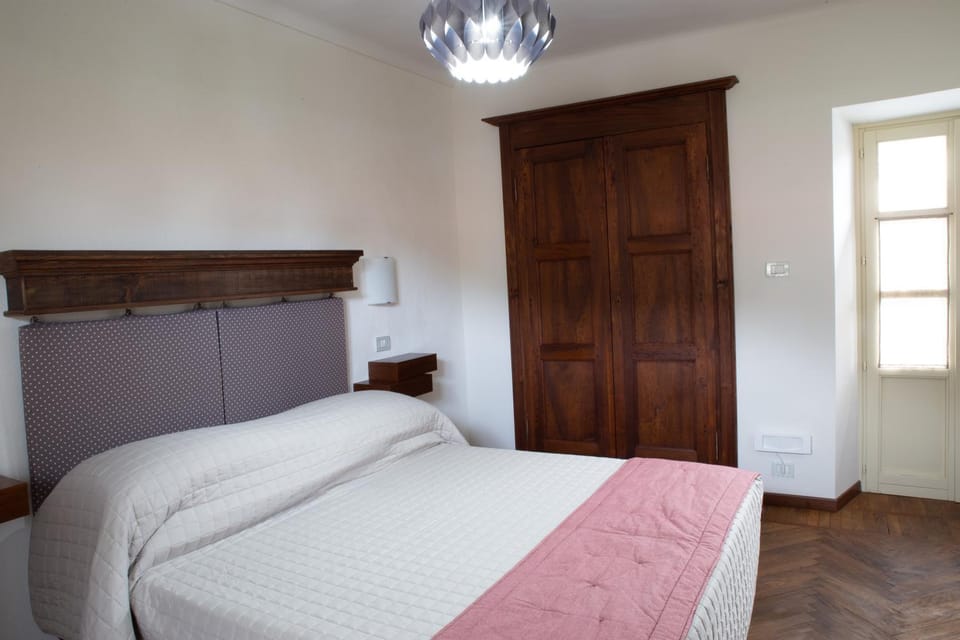 Bedroom, wardrobe