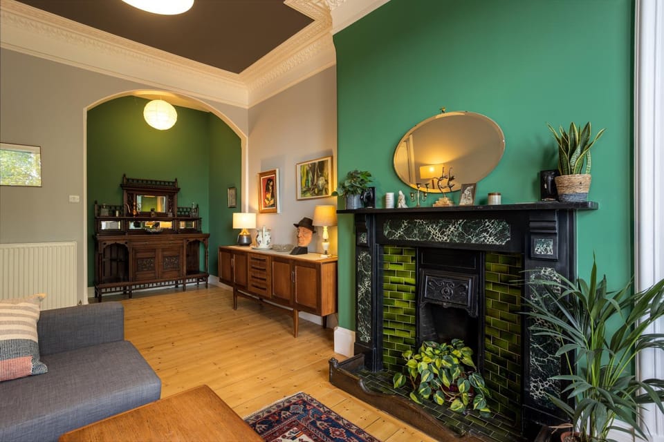 Newly renovated 1 Bedroom Apartment Near Charming Newhaven Apartment in Edinburgh