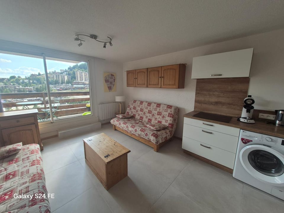 appartement au pied des pistes Apartment in Provence-Alpes-Côte d'Azur
