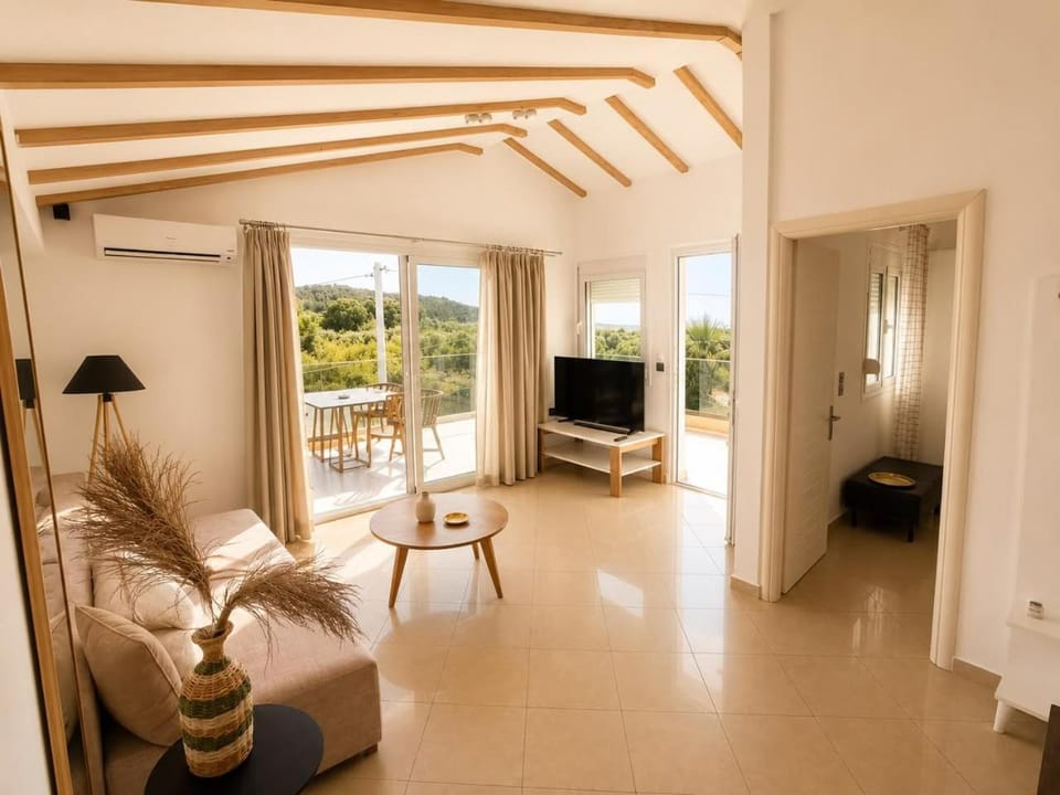 View (from property/room), Balcony/Terrace, Living room, Seating area