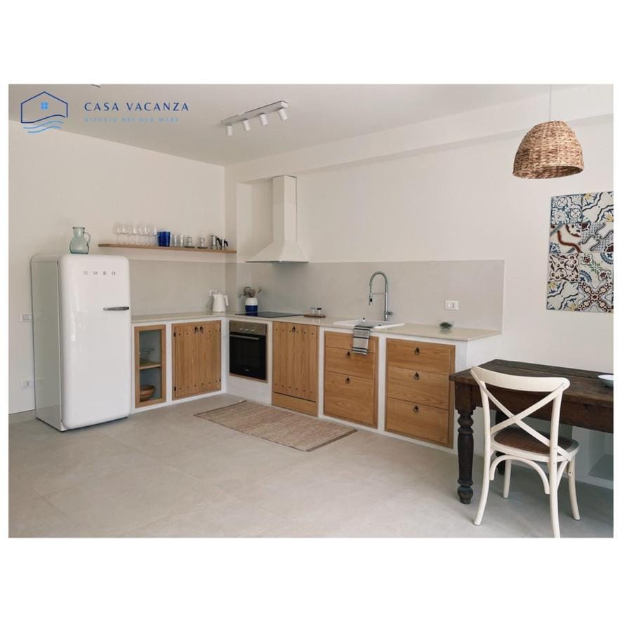 Kitchen or kitchenette, Dining area, dishwasher, pet friendly, stove