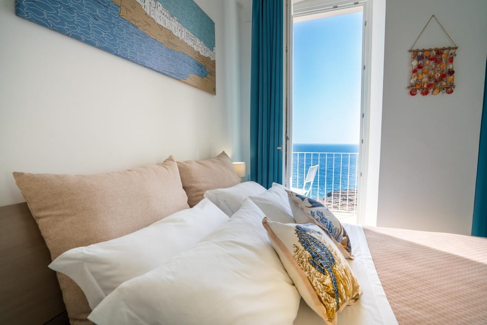 Bedroom, Sea view