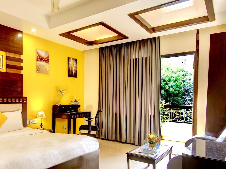 Bed, View (from property/room), Balcony/Terrace, Photo of the whole room