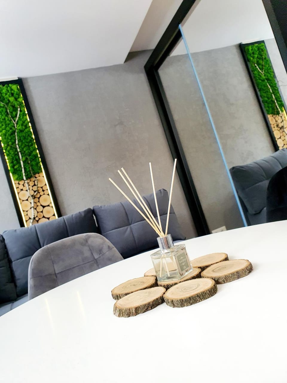 Living room, Seating area