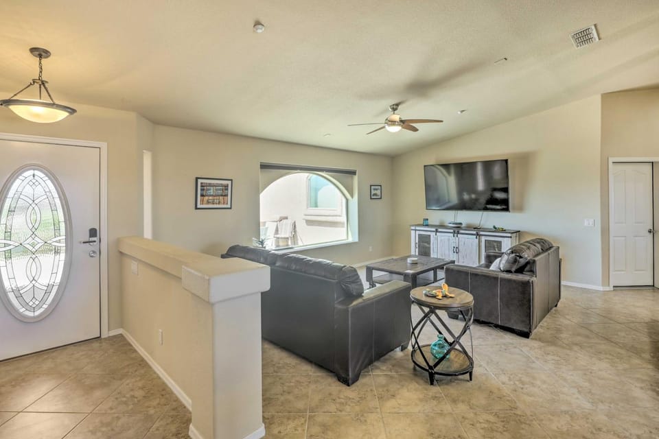 2 Mi to London Bridge: Lake Havasu Getaway House in Lake Havasu City