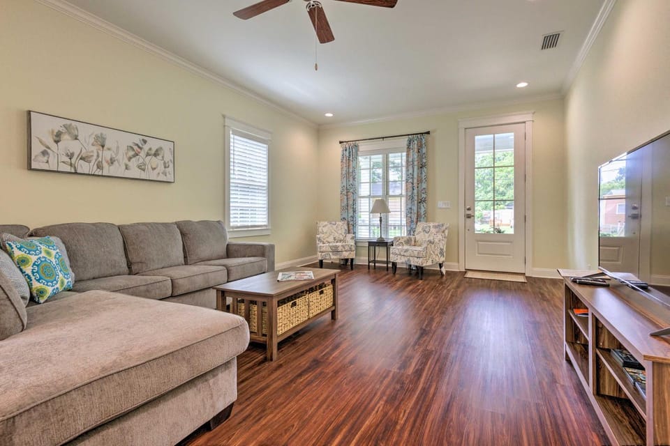 2 Mi to Dauphin St! Charming Home in Mobile House in Mobile
