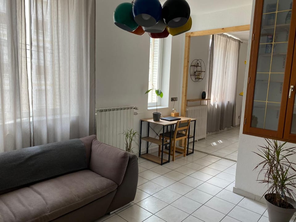 APPARTEMENT SPACIEUX Apartment in Provence-Alpes-Côte d'Azur