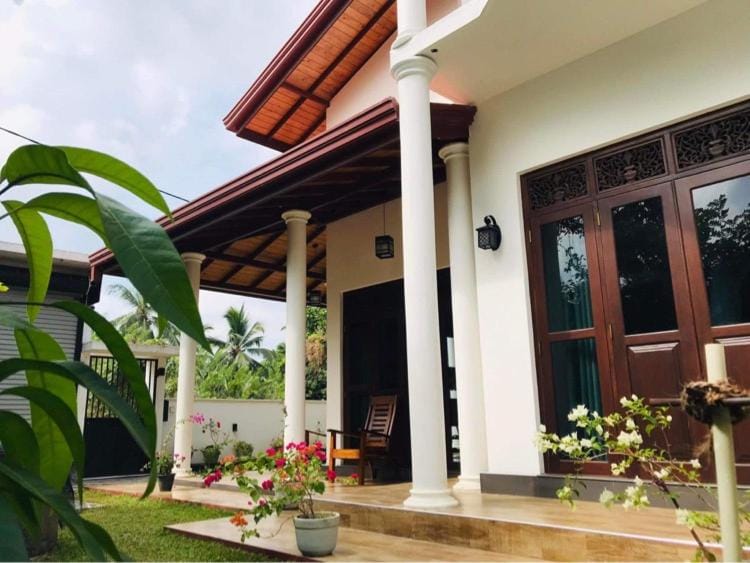 Dimuthu Vila Vacation rental in Wadduwa