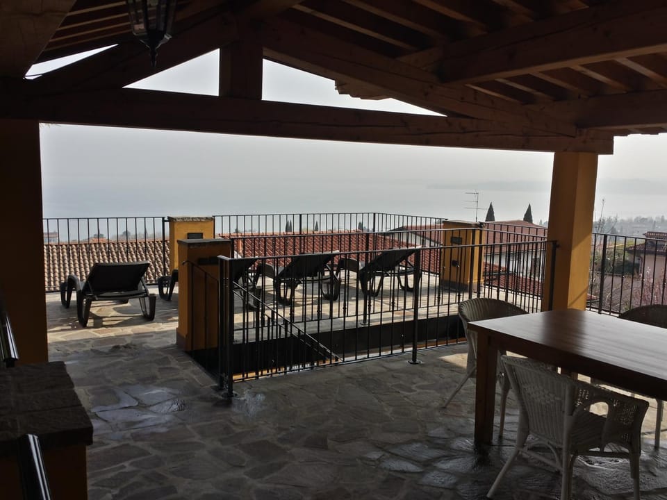 Balcony/Terrace, Lake view