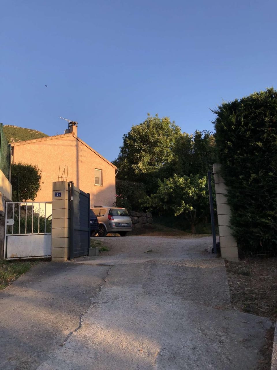 Property building, Facade/entrance, Parking