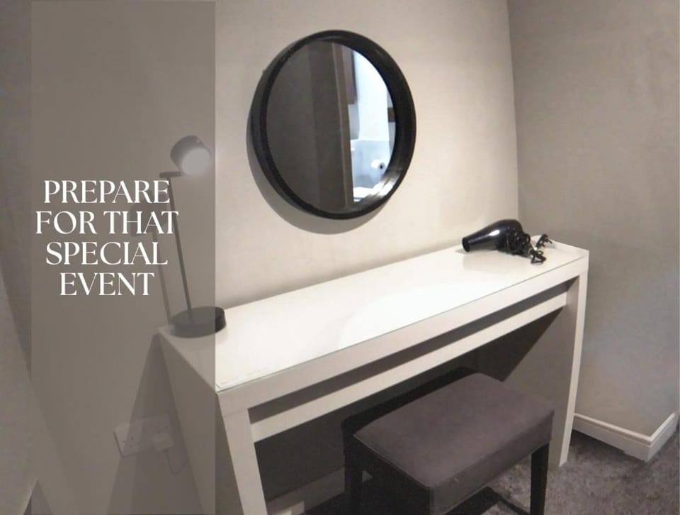 Ultra-Luxury City centre 2 bed apartment, with FREE parking Apartment in Cardiff
