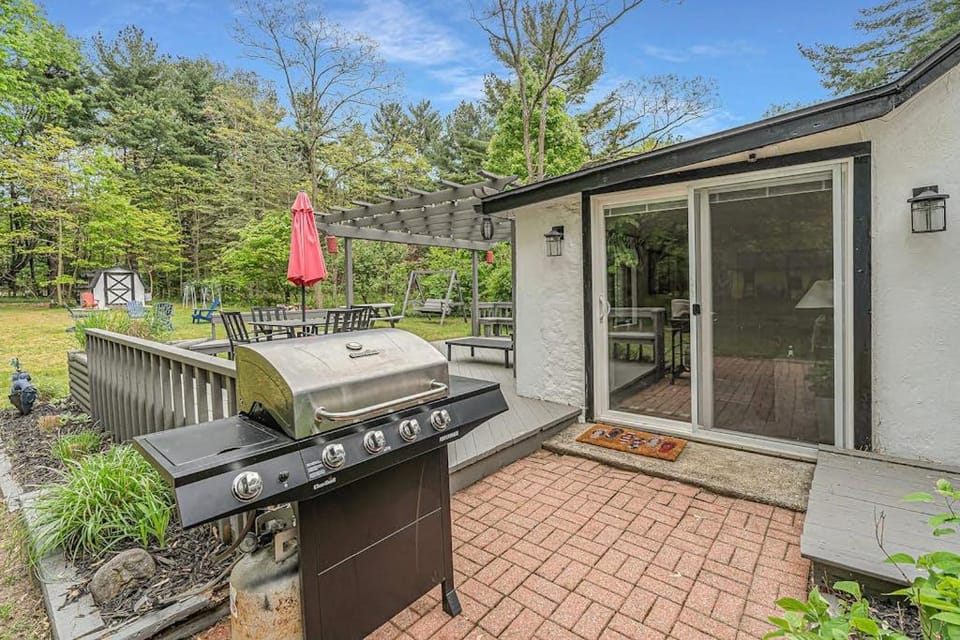 Tower Hill Cottage House in Sawyer