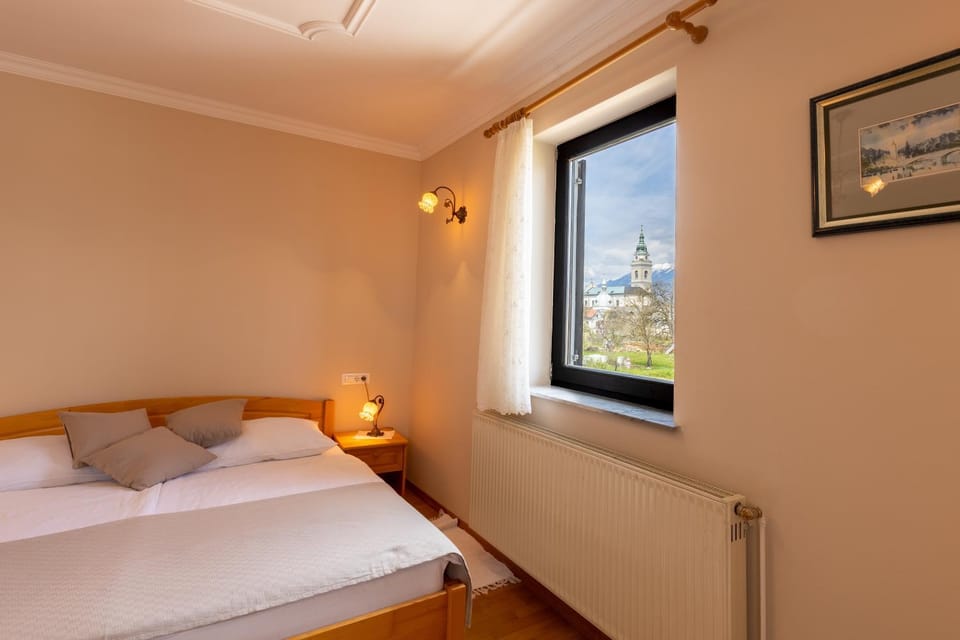 Bed, View (from property/room), Photo of the whole room, Bedroom