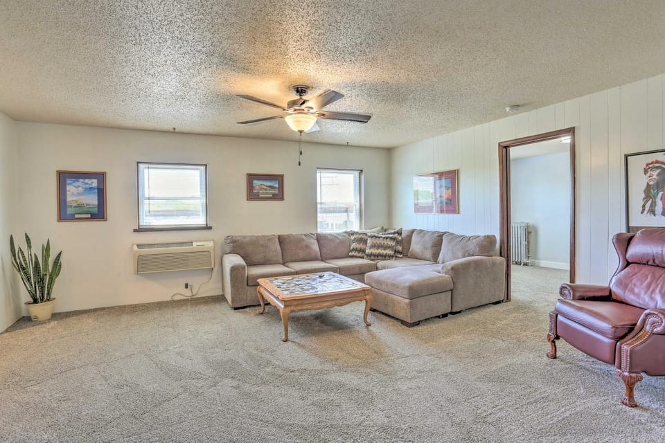 Peaceful Chadron Apartment in Historic Hotel! Apartment in Nebraska