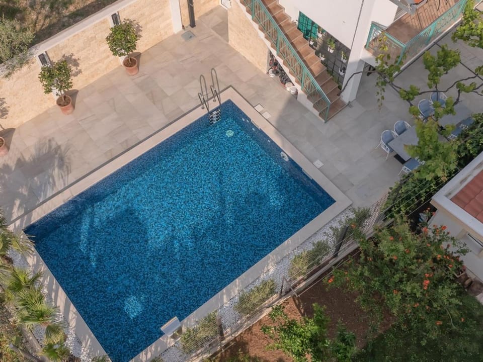 Day, Pool view, Swimming pool, sunbed