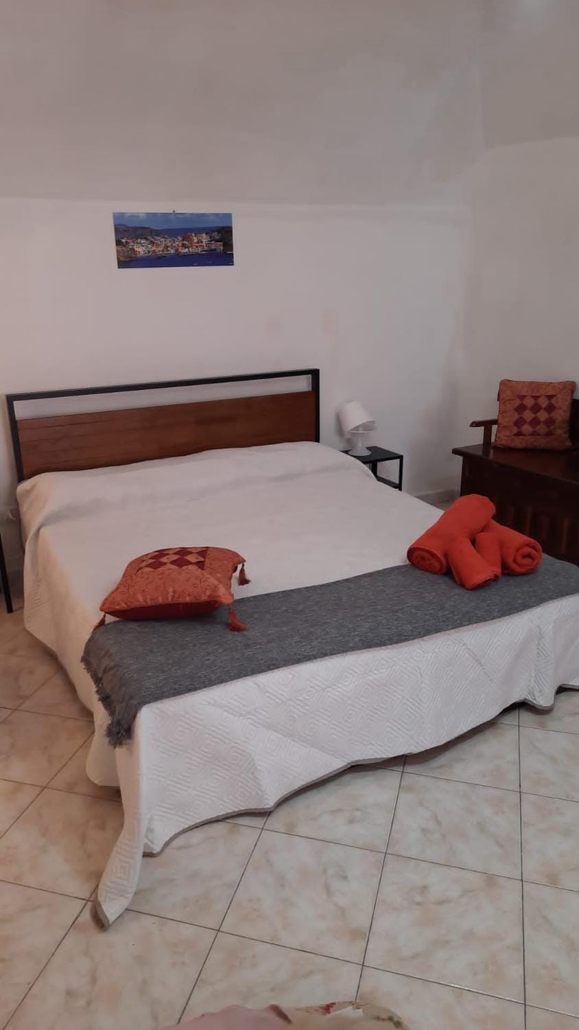 DIMORA LETIZIA- ROOM 1 Bed and Breakfast in Campania