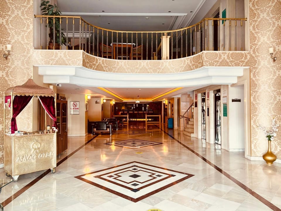 Property building, Lobby or reception, Seating area