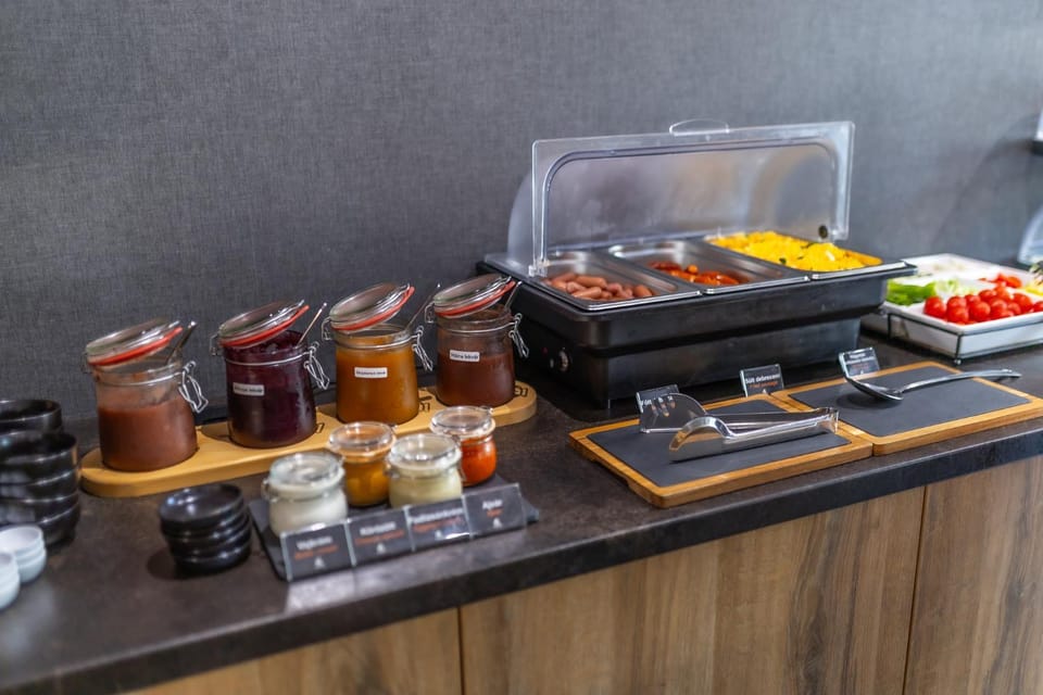 Restaurant/places to eat, Food and drinks, Food, Breakfast, Buffet breakfast