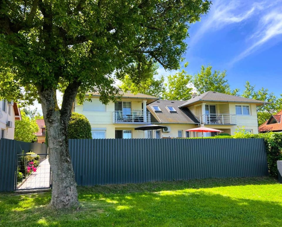 Property building, Garden, Street view