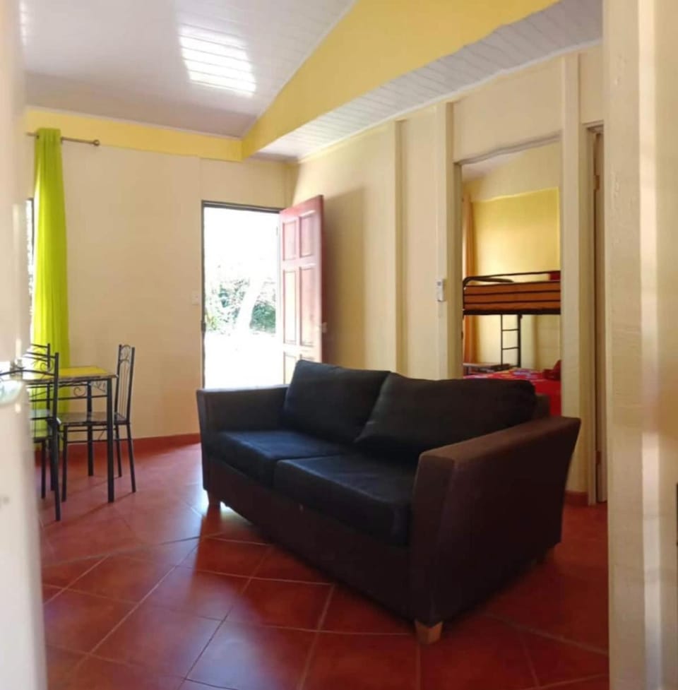 Casita El Sonido de las Aves House in Uvita
