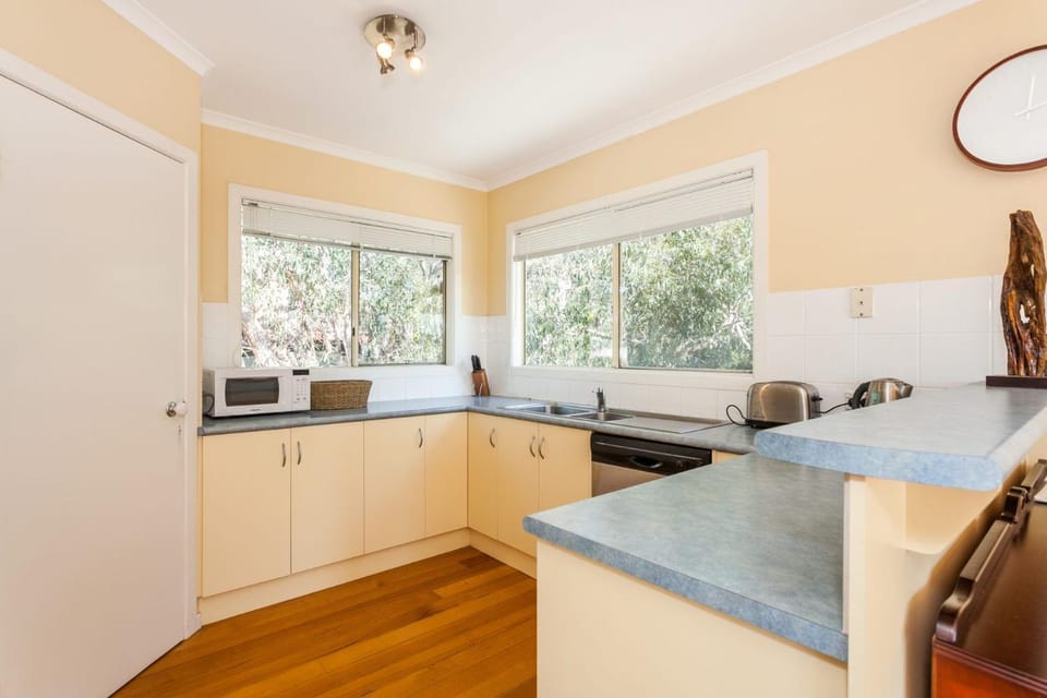 Bushlark - BYO Linen House in Anglesea