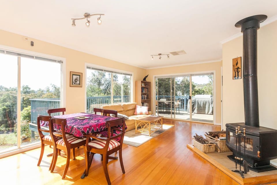 Bushlark - BYO Linen House in Anglesea