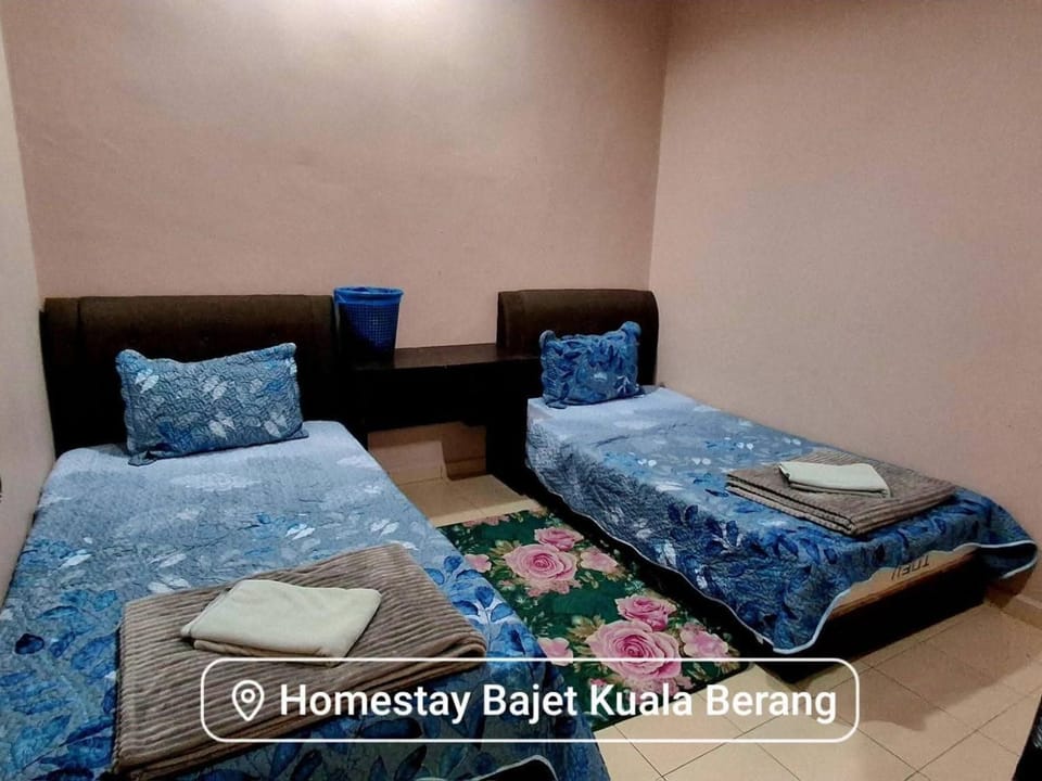 Homestay Kuala Berang Solehah Full Aircond Wifi & Netflix House in Terengganu, Malaysia