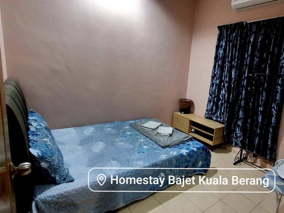 Homestay Kuala Berang Solehah Full Aircond Wifi & Netflix House in Terengganu, Malaysia