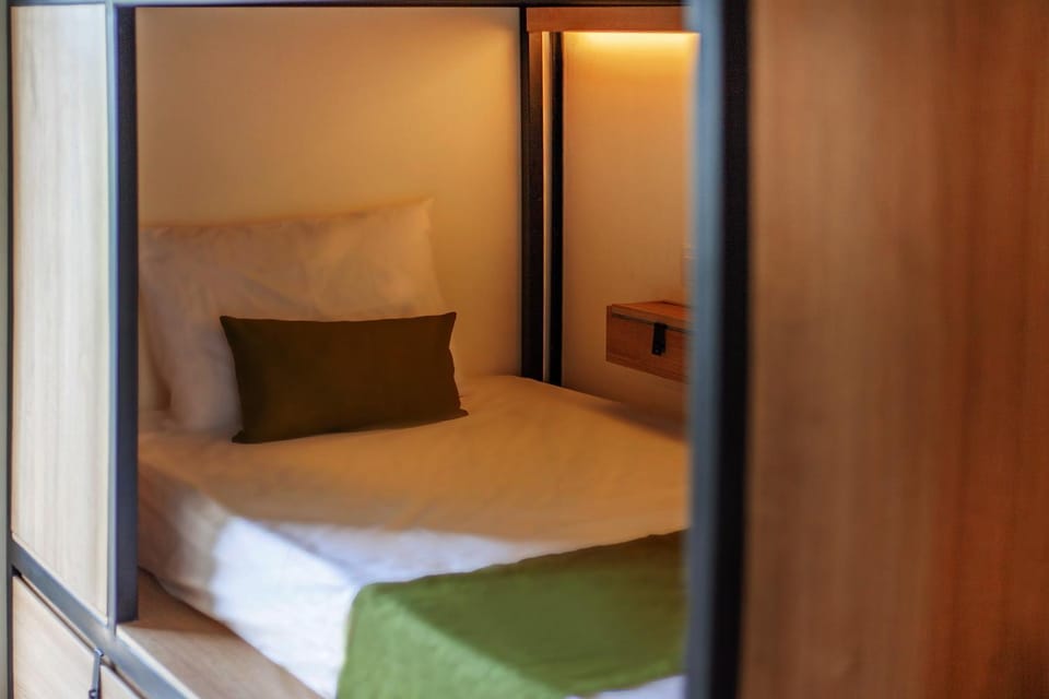 Bed, Bedroom, bunk bed