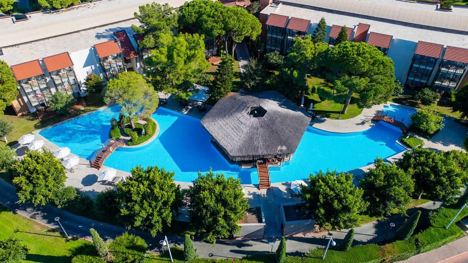 Bird's eye view, Swimming pool