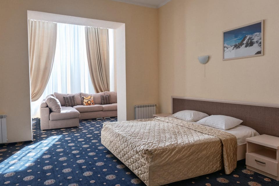 Bed, Photo of the whole room