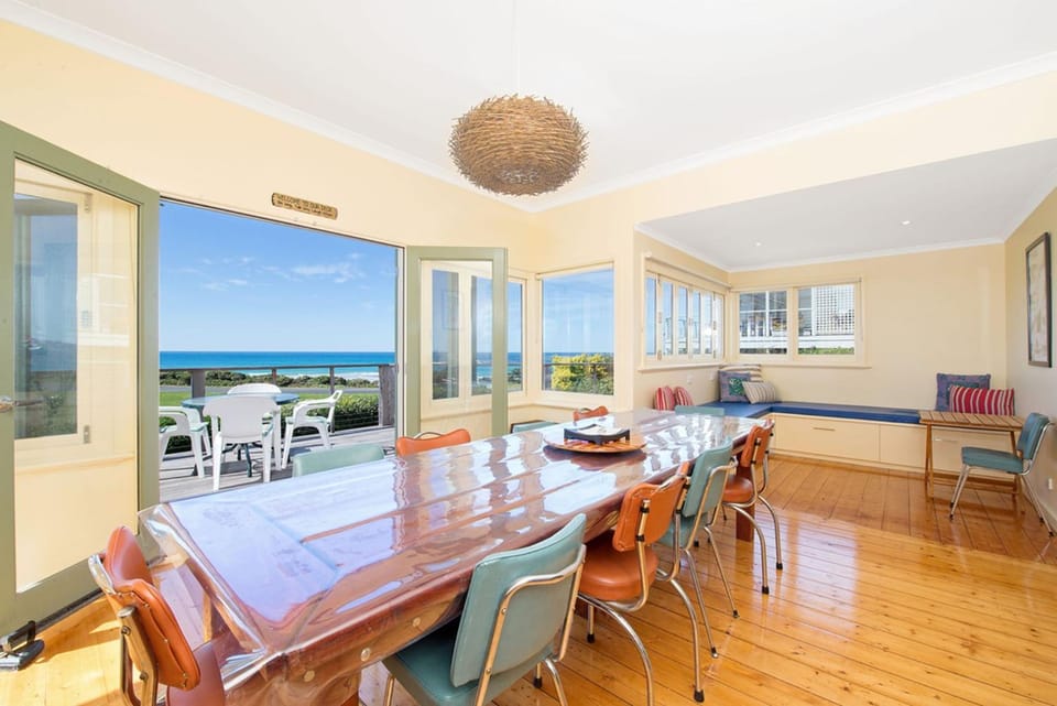 Callahan - BYO Linen House in Apollo Bay