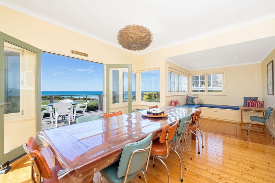 Callahan - BYO Linen House in Apollo Bay