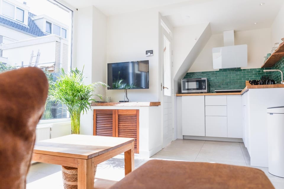 Living room, kitchen